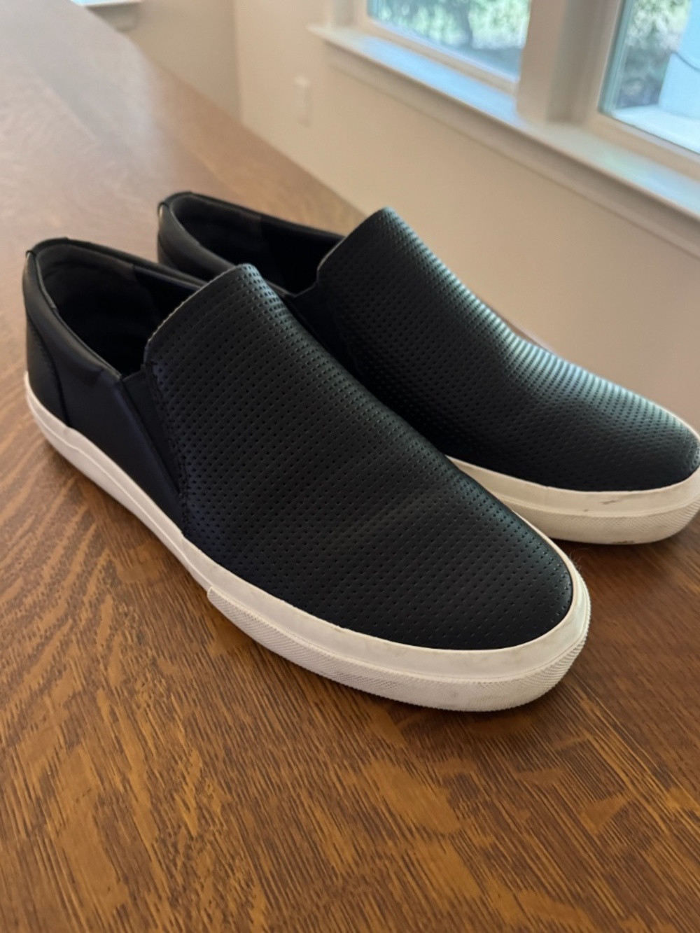 Vince Mens Leather Slip-on